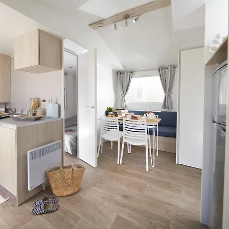 Camping Càmping Village Sant Feliu de Buixalleu