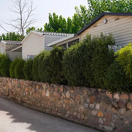 Càmping Village Camping Sant Feliu de Buixalleu